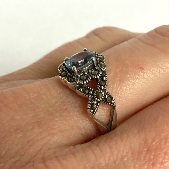 Sterling Silver 925 Oval Blue Topaz & Marcasite Floral Split Shank Ring Sz 7.5 - Picture 5 of 16